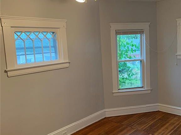 4th image of 17604 Cannon Ave