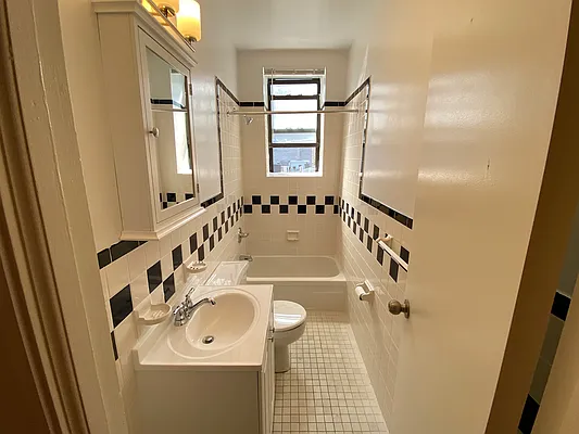 Rented by Compass | media 18