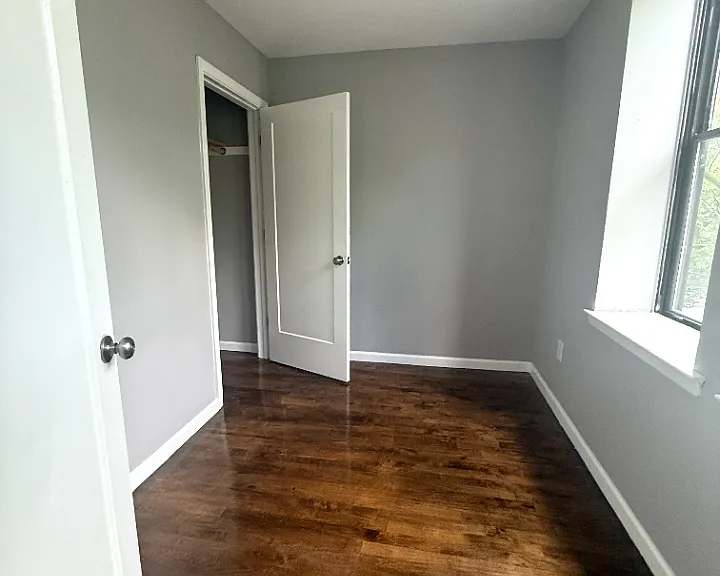 283-285 Hawthorne Ave #L1 — Photo 3