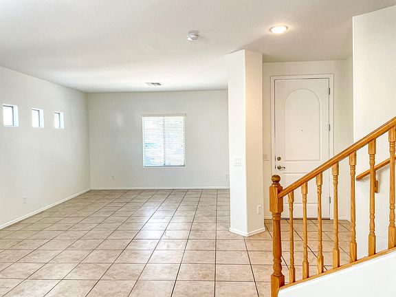 3rd image of 10876 N 162nd Ln