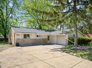 533 White Oak Rd, Bolingbrook, IL 60440