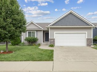 2905 SW Country Ln, Ankeny, IA 50023