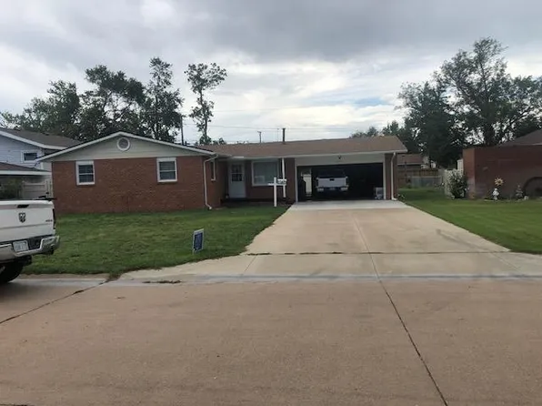 5501 Apache Rd, Great Bend, KS 67530