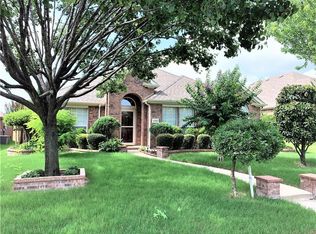 2212 Hunters Run Dr, Plano, TX 75025