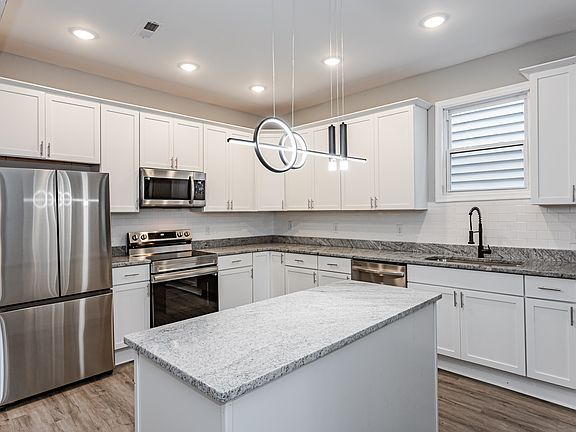 4th image of 1402 N 23rd St