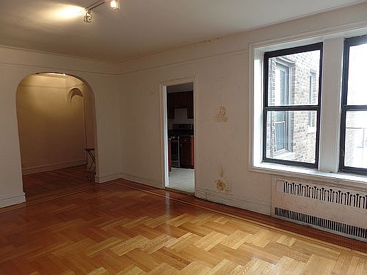 3rd image of 97 Brooklyn Ave #6B