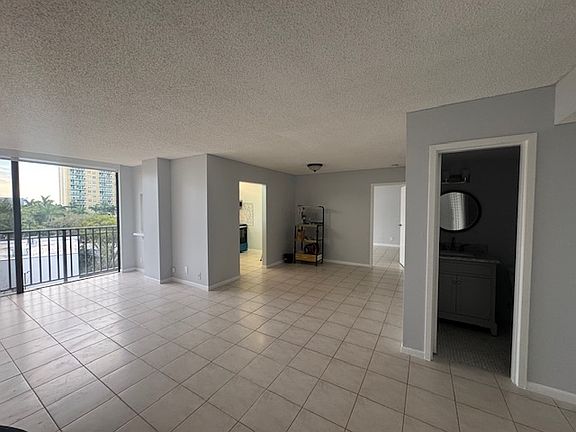 3rd image of 17021 N Bay Rd