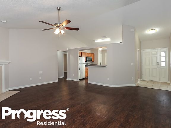 3rd image of 6827 Rapid River Dr