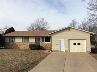 515 N 12th St, Fredonia, KS 66736