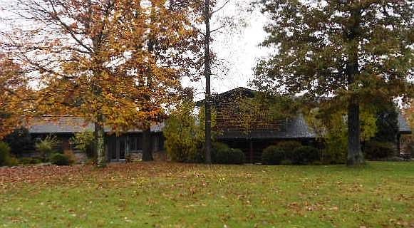 1st image of 310 Greencrest Dr