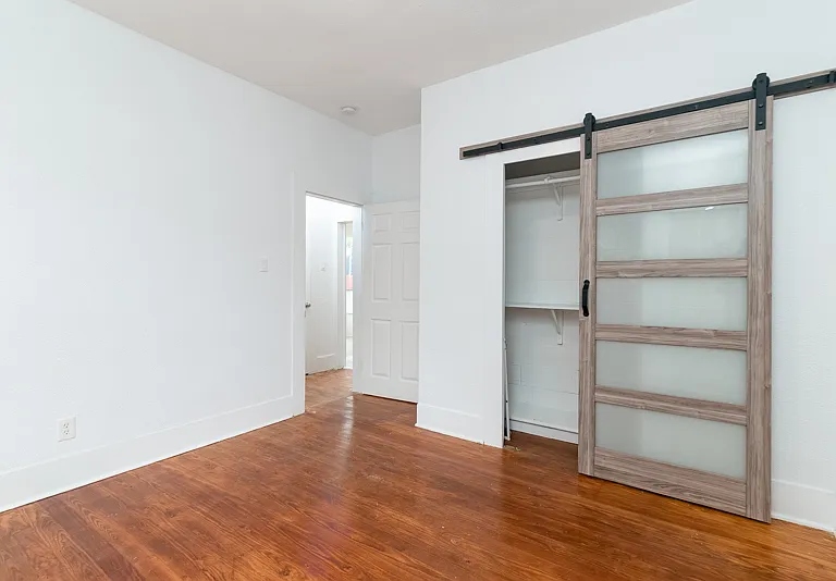 144 Thelka St — Photo 14