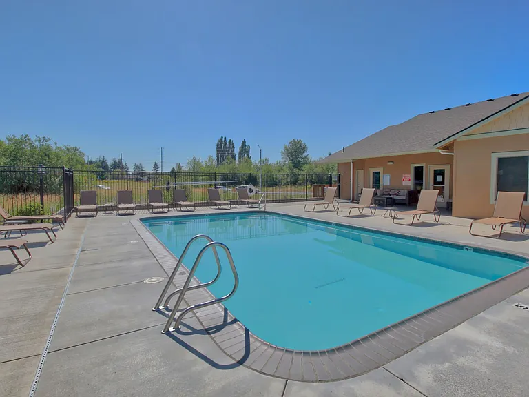 The Reserve at Hawk's Ridge — Photo 12