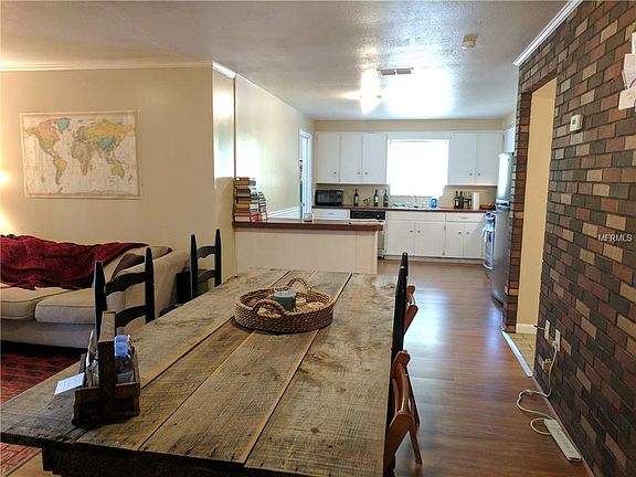 4th image of 2433 Marion Dr