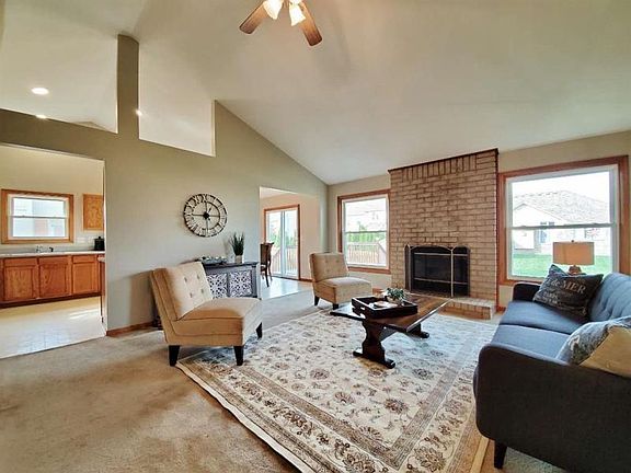 3rd image of 21647 Sue Ellen Dr