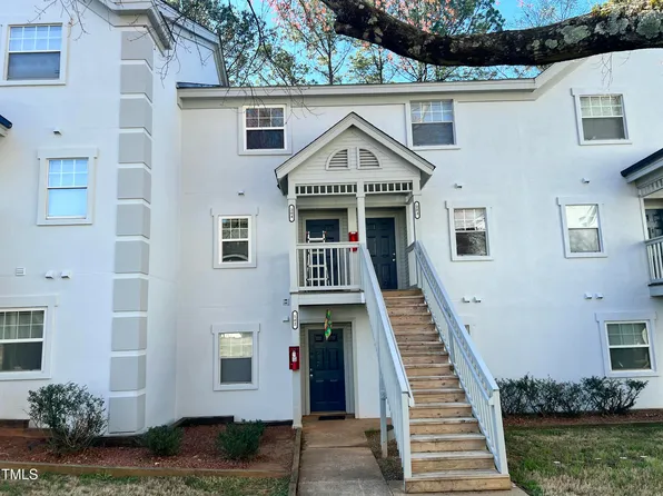 2520 Avent Ferry Rd APT 204, Raleigh, NC 27606