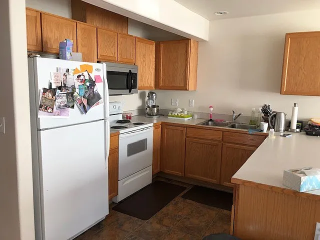 3 bed, 2.5 bath, 1700 sqft, $2,700 — Photo 4