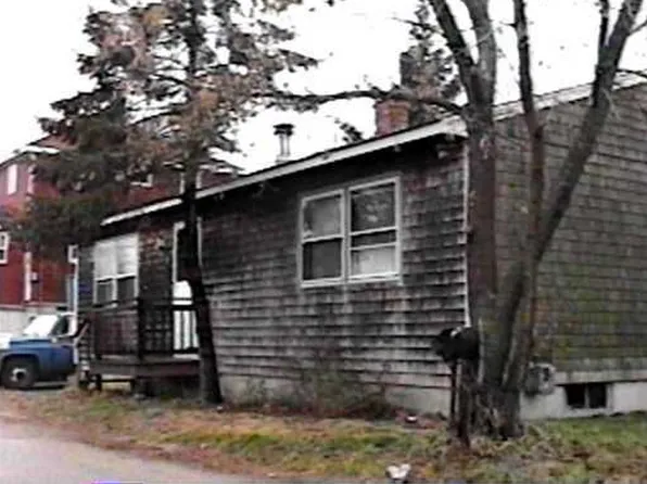 88 Ormerod Ave, Portsmouth, RI 02871