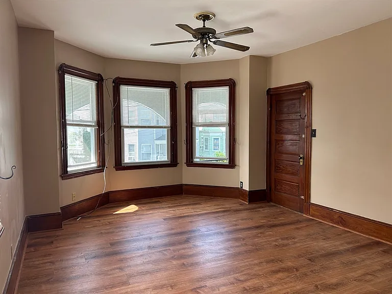 33 Sidney St #2 — Photo 4