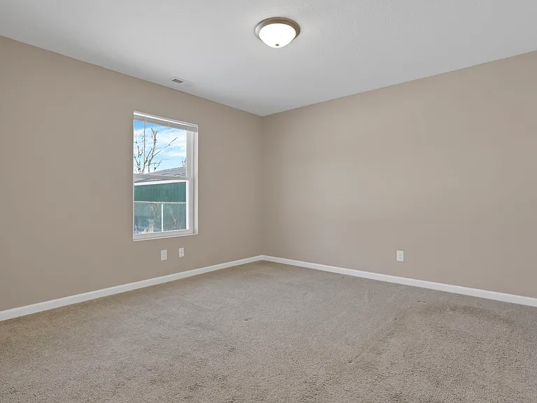 98 Burt Ave — Photo 16