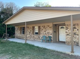 2012 Stanton St, Brady, TX 76825
