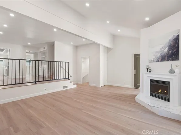 17109 Palisades Cir, Pacific Palisades, CA 90272