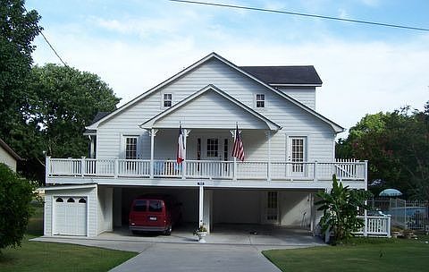 1st image of 765 Governor Wood Dr