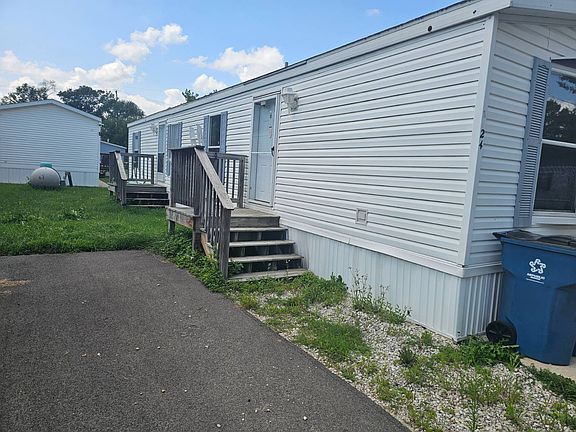 2nd image of 641 W Walnut St Trailer 24