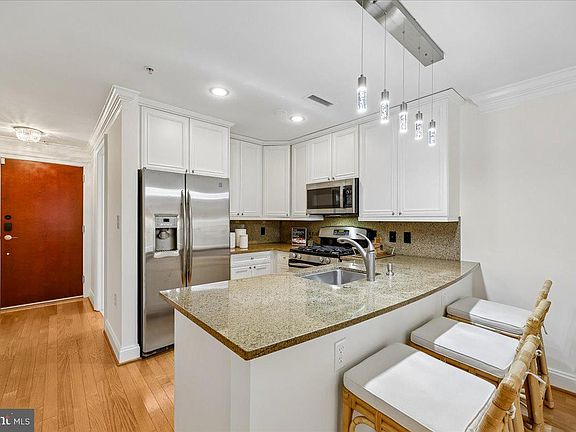 2nd image of 1210 R St NW APT B15