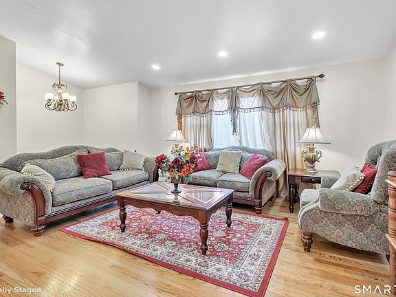 5th image of 7 Three Partners Road