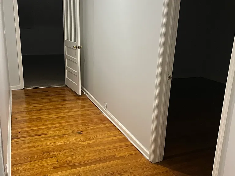 187 E Walnut St — Photo 41