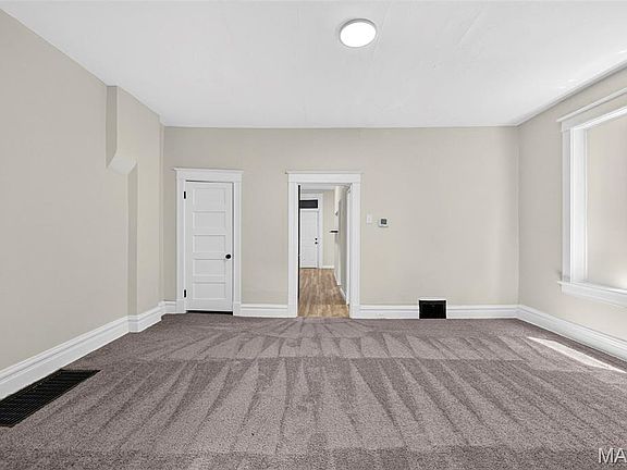 5th image of 3234 Michigan Ave