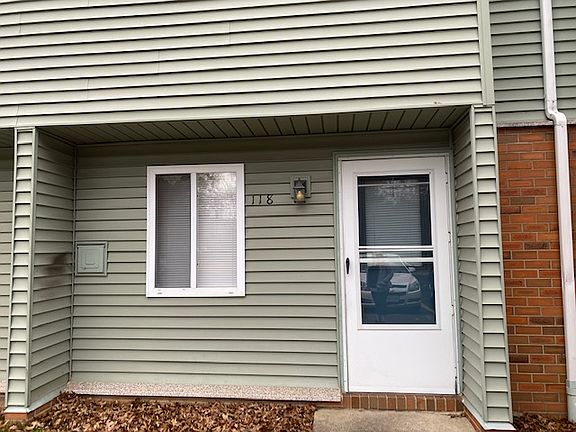 5th image of 174 Gluck St