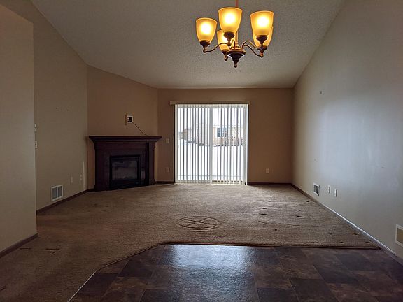 2nd image of 1841 Ladbrook Ln