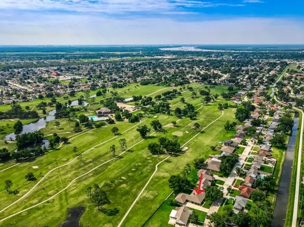 84 Country Club Dr, La Place, LA 70068