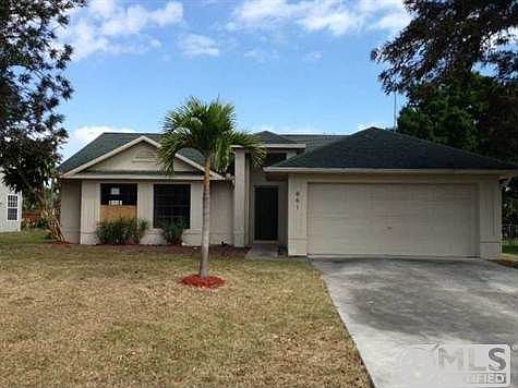 1st image of 661 SE Starflower Ave
