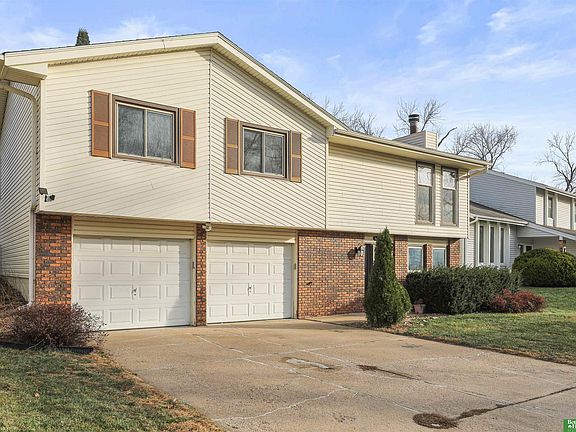 3rd image of 6023 N 110th Cir