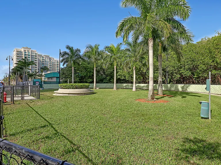 700 E Boynton Beach Blvd #312 — Photo 20