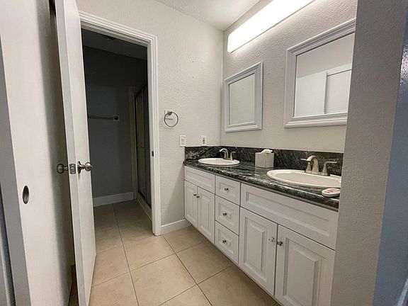 4th image of 1107 Saint Andrews Dr
