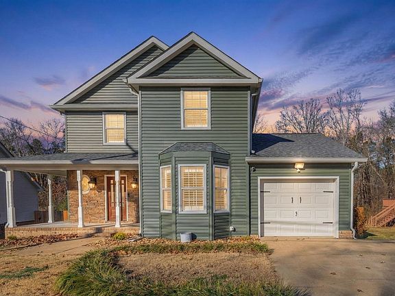 2nd image of 2319 Ashford Dr
