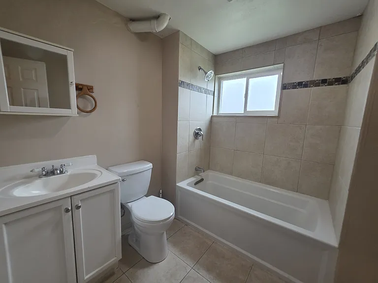 360 S Belaire Cir — Photo 13