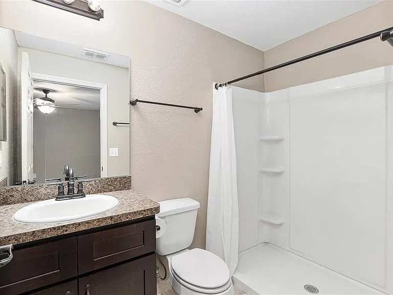 5587 NW 62nd Ave — Photo 13