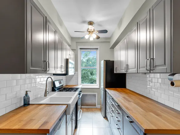 2465 Palisade Avenue image 8 of 27