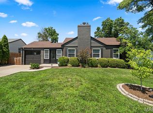823 Victoria Pl, Saint Louis, MO 63122