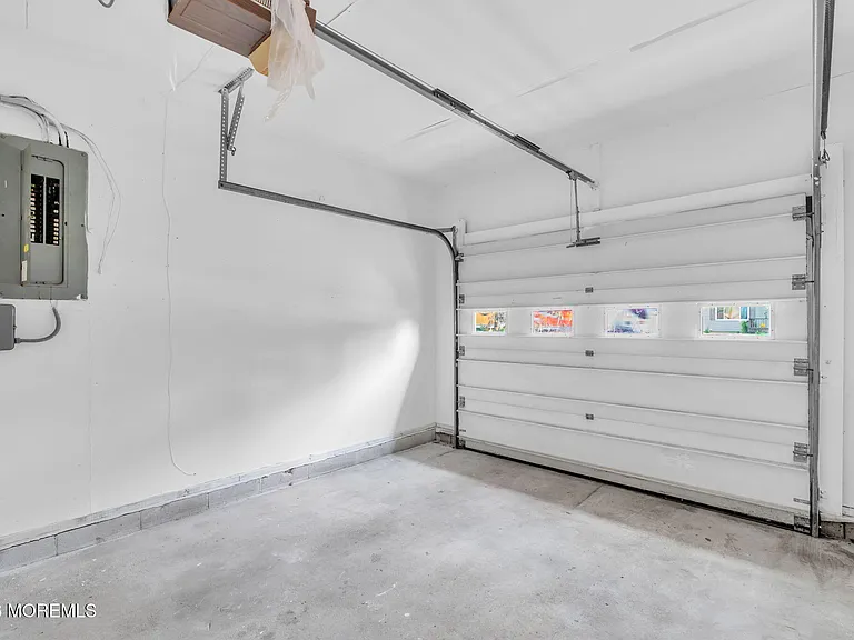 809 Commonwealth Blvd — Photo 37