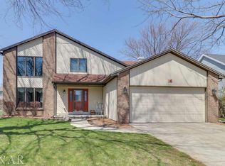 16 Chiswick Cir, Bloomington, IL 61704