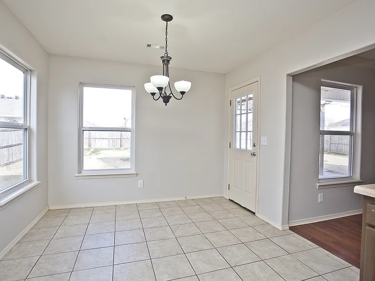 807 Sandrock Rd — Photo 9