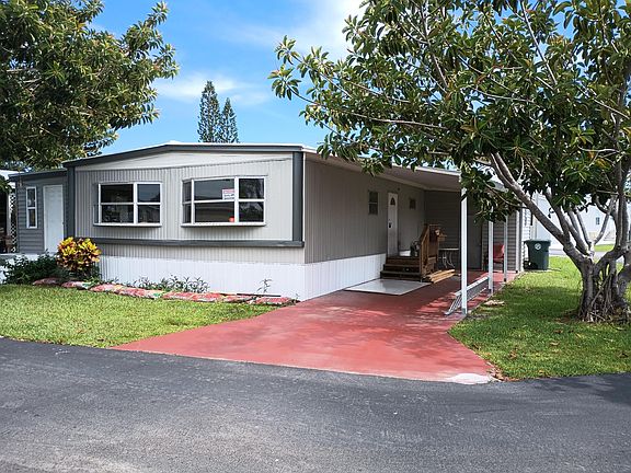 3rd image of 270 Kingfisher Avenue