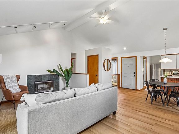 3rd image of 2068 S Ridge Dr
