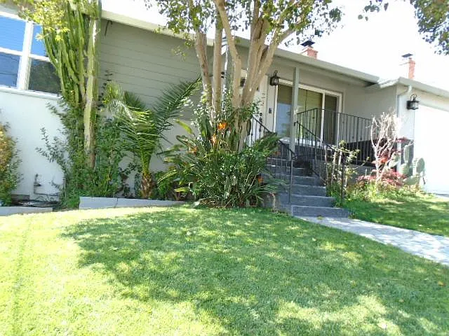 18479 Fleetwood Ave photo 1