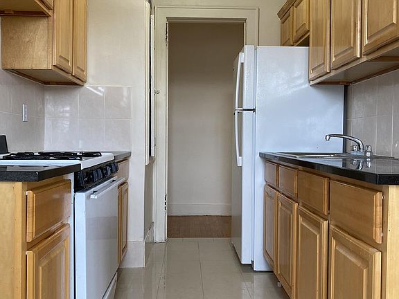 5th image of 6 West Ave APT 5G